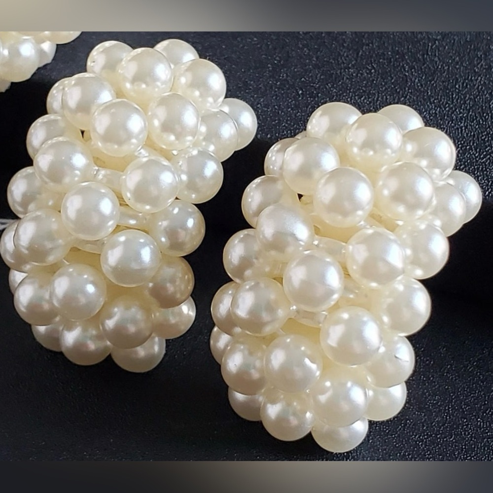Vintage Jewels By Park Lane Clip Earrings & Bracelet Set